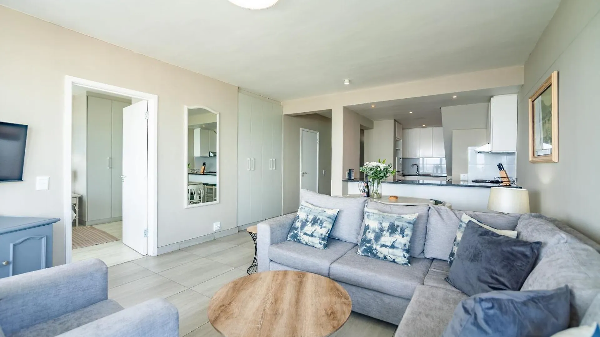 Luxury Private Beachfront 2 Bedroom Dolphin Apartment, Blouberg, Cape Town Bloubergstrand Daire