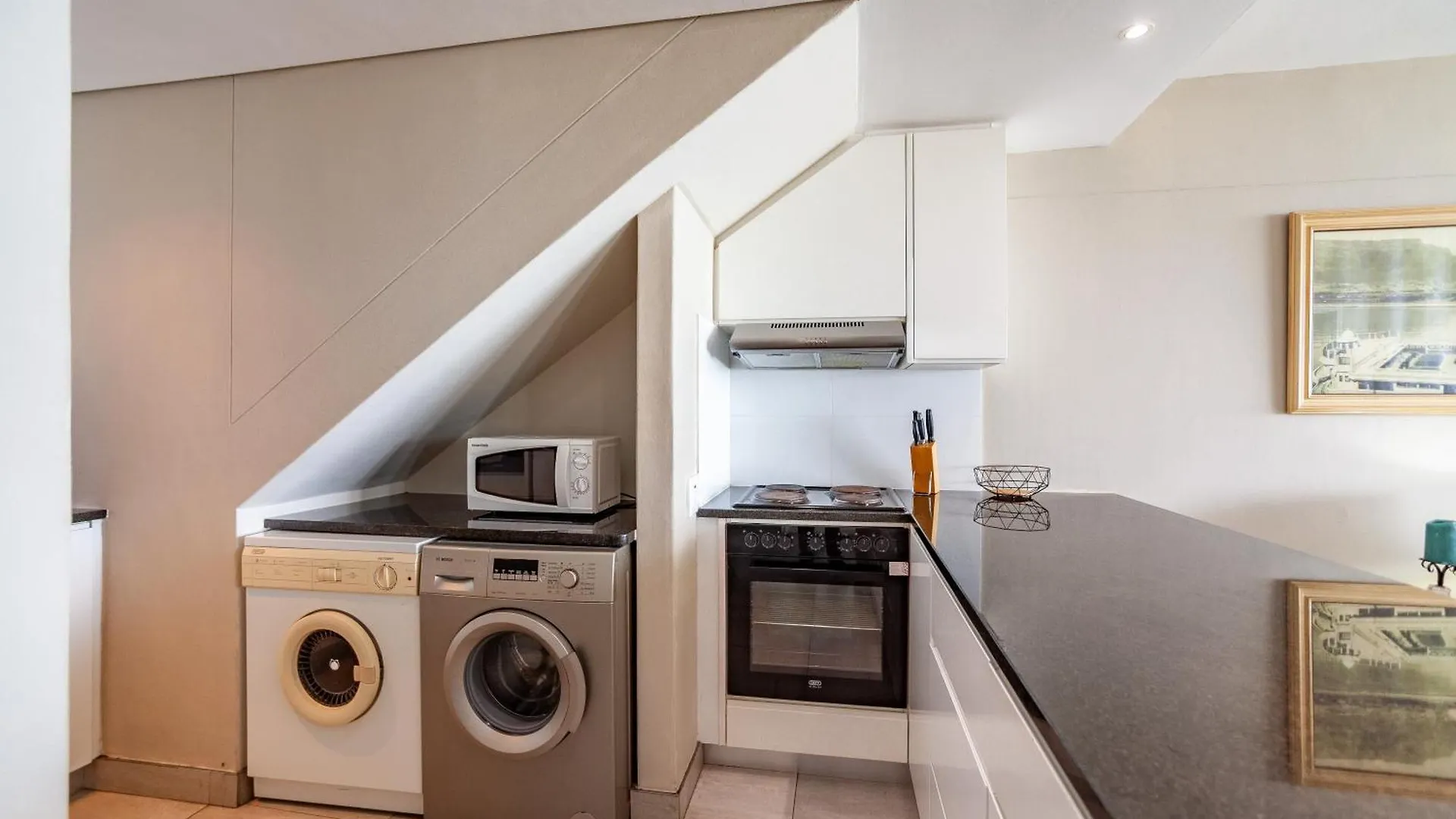 Apartment Luxury Private Beachfront 2 Bedroom Dolphin Apartment, Blouberg, Cape Town Bloubergstrand South Africa
