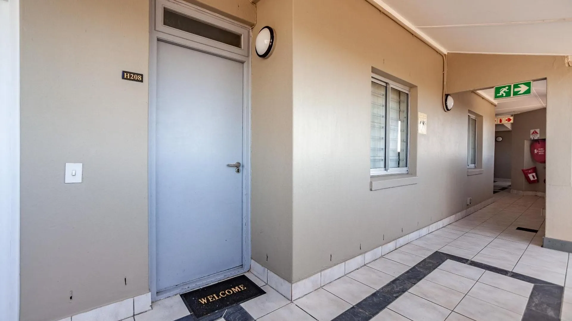 Luxury Private Beachfront 2 Bedroom Dolphin Apartment, Blouberg, Cape Town Bloubergstrand 0*,  South Africa