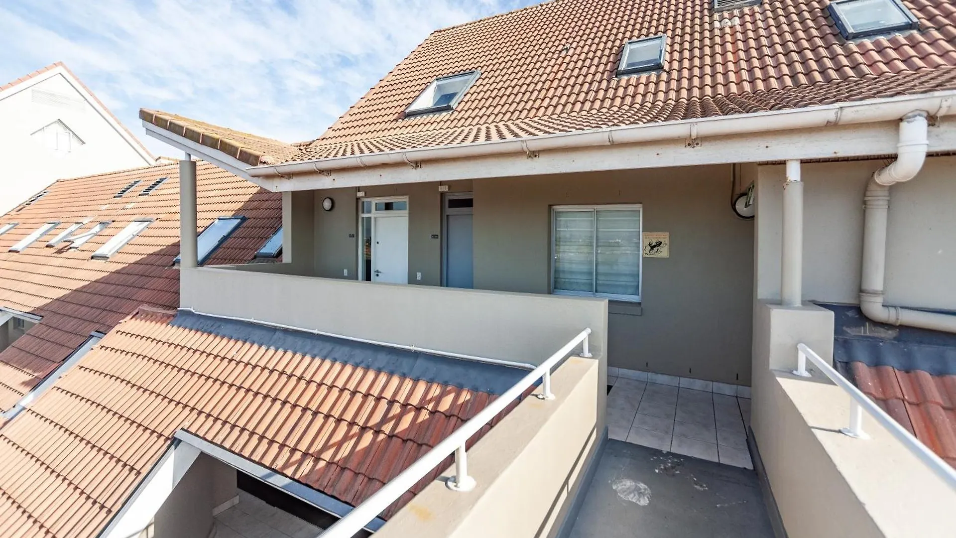 Luxury Private Beachfront 2 Bedroom Dolphin Apartment, Blouberg, Cape Town Bloubergstrand 0*,  South Africa