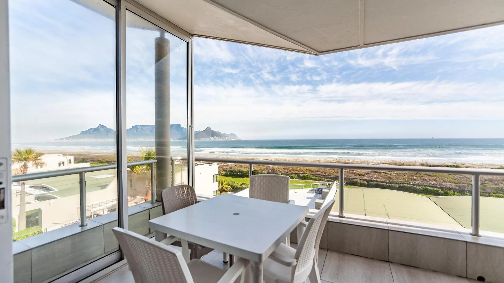 Luxury Private Beachfront 2 Bedroom Dolphin Apartment, Blouberg, Cape Town Bloubergstrand 0*,